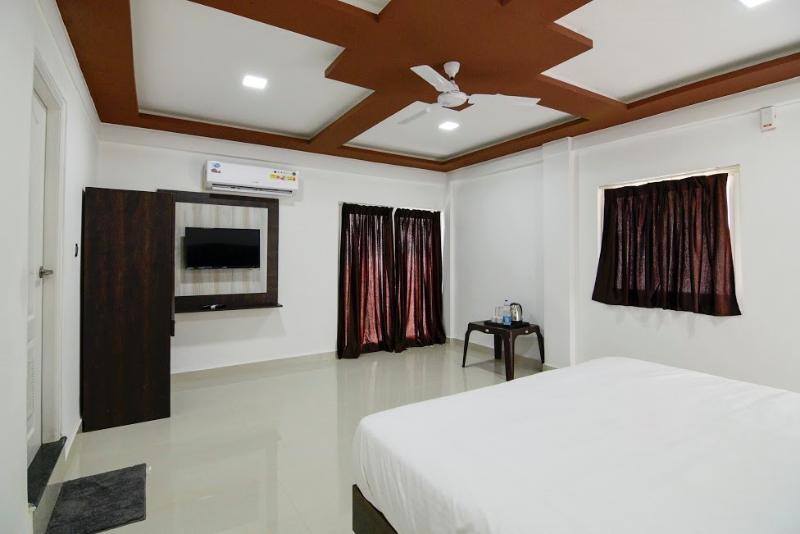 Seashore Beach Resort Калангут Экстерьер фото