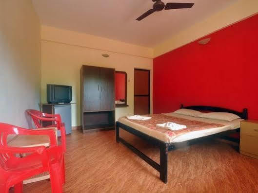 Seashore Beach Resort Калангут Экстерьер фото